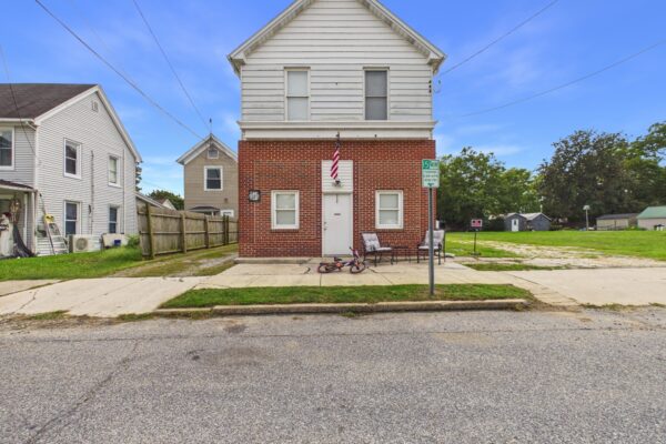 22033 Main St